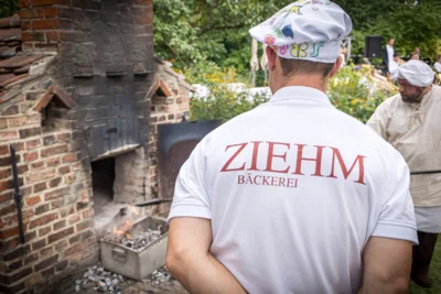 Foto des Albums: 29. Backofenfest zum Tag des offenen Denkmals im Museumsgarten