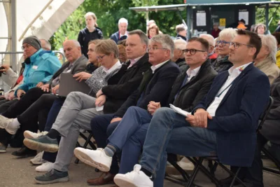 Ehreng&auml;ste  (Bild vergr&ouml;&szlig;ern)