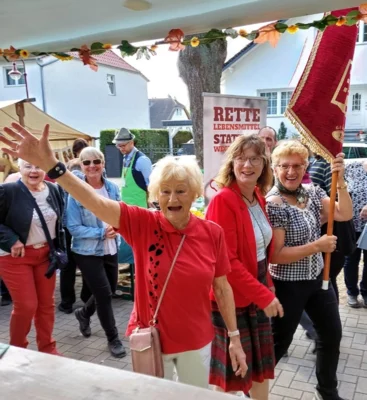 Gr&uuml;&szlig;e an den Kuchenstand 
