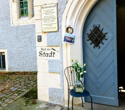 19 Der kurze Weg in die Stadt &uuml;ber viele Treppenstufen 