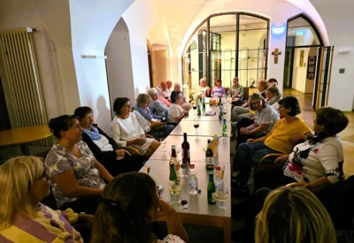 21 Gem&uuml;tliche  (Sanges)runde am Abend 