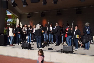 Keine Sorge, es geht gleich los...  (Bild vergr&ouml;&szlig;ern)