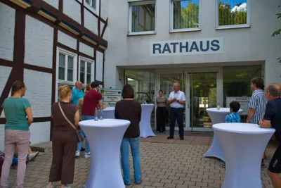 Begr&uuml;&szlig;ung  (Bild vergr&ouml;&szlig;ern)