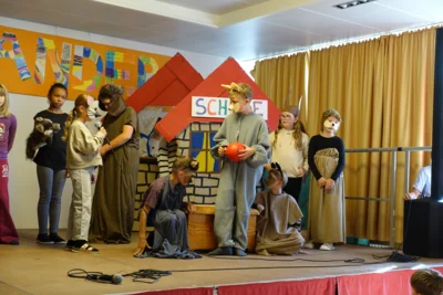 Foto des Albums: Einschulungsfeier an der Grundschule Ellenberg
