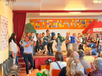 Foto des Albums: Einschulungsfeier an der Grundschule Ellenberg