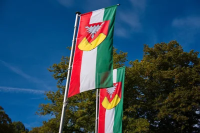 Rodenberg - Flagge zeigen  (Bild vergr&ouml;&szlig;ern)