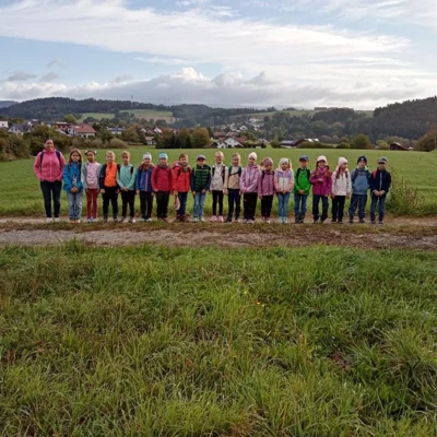 Foto des Albums: Herbstlicher Wandertag der 1. und 2. Klassen