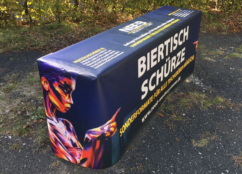 Bild: https://www.neeb-werbesysteme.de/news/kat/werbebanner/biertischschuerze/