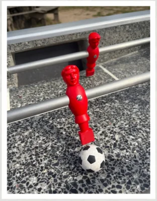 Foto des Albums: ⚽ Anpfiff für den neuen Tischkicker! 🎉