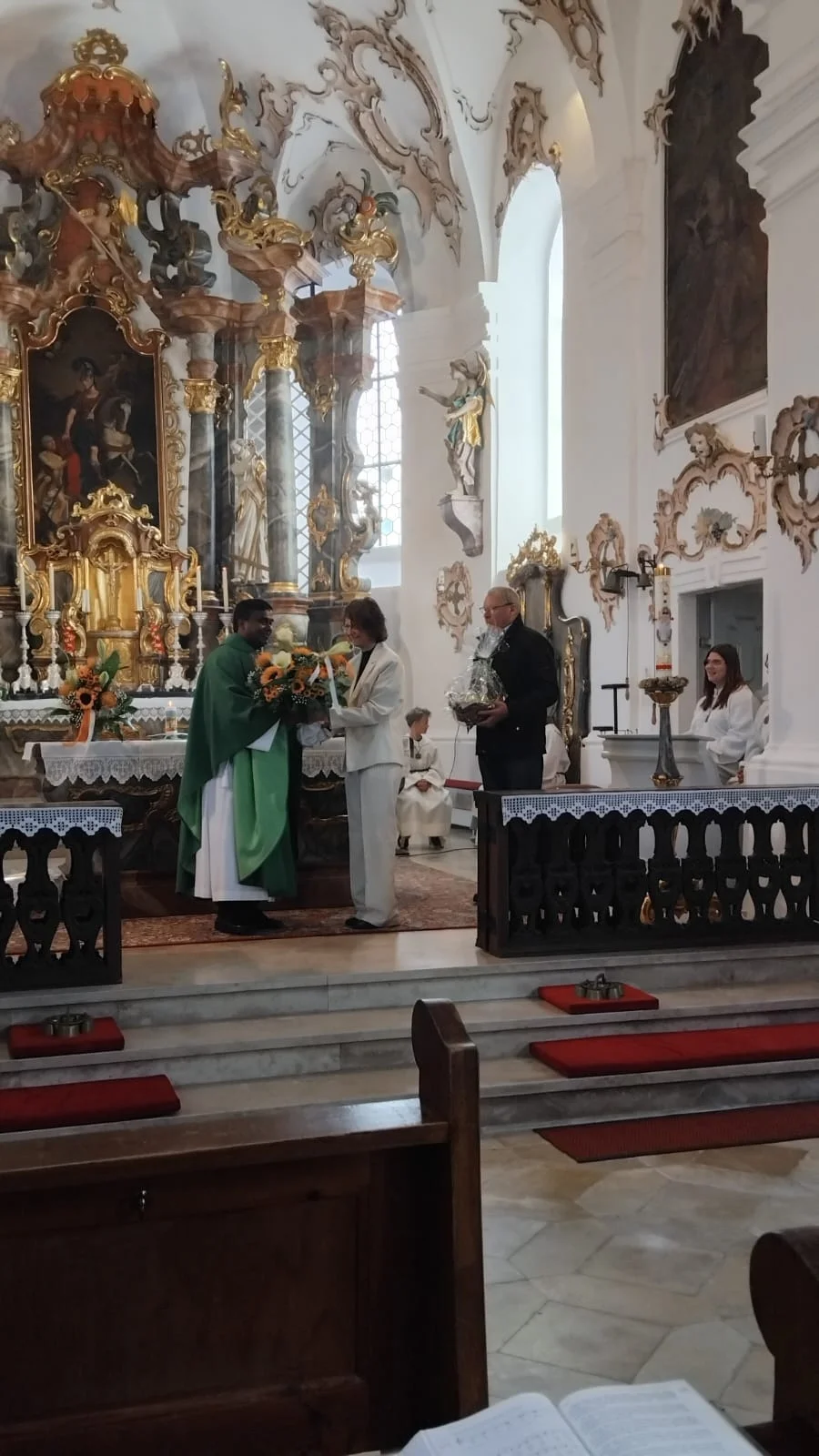 Bild: Aufmerksamkeiten von der Kirchenverwaltung