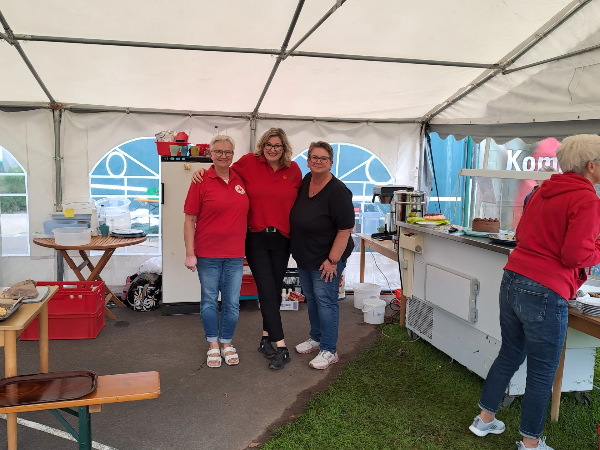 Bild: 6 Die Damen des DRK