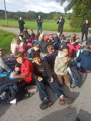 Foto des Albums: Wandertag der 3. und 4. Klasse