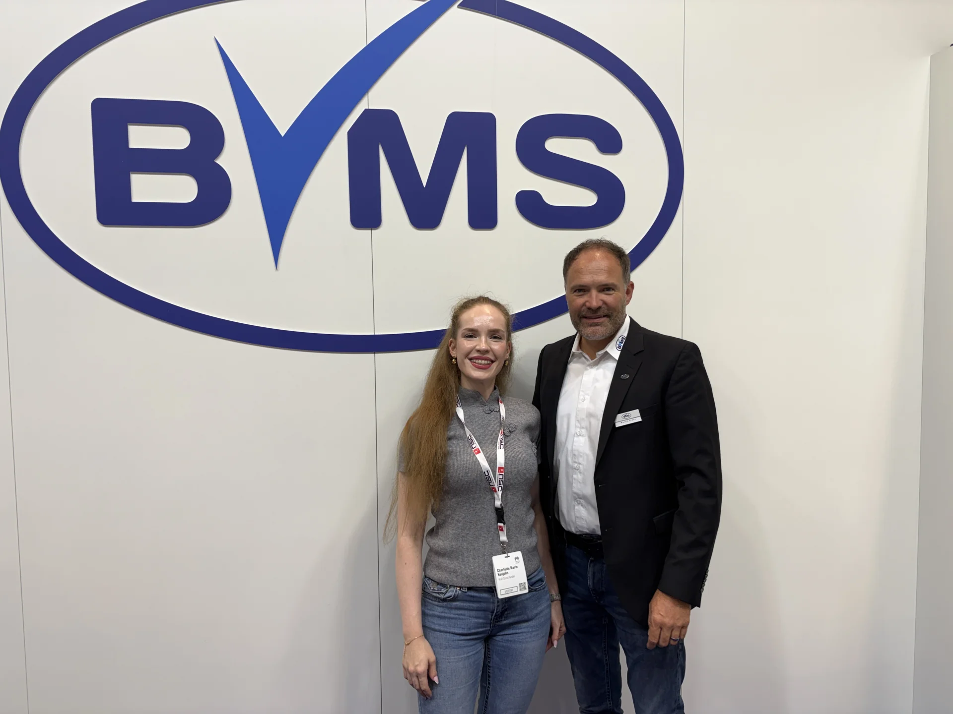 Bild: Charlotte Naujoks (Wolf Street) und BVMS-Vizepräsident Martin Braun (BE Save).