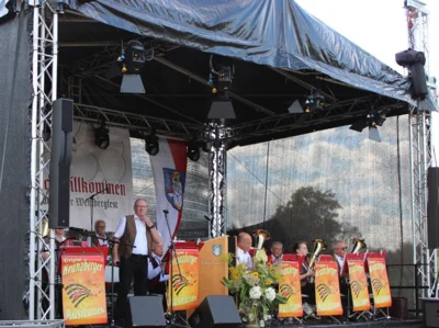 Die Original Kranzberger Musikanten spielten am Nachmittag auf.  (Bild vergr&ouml;&szlig;ern)