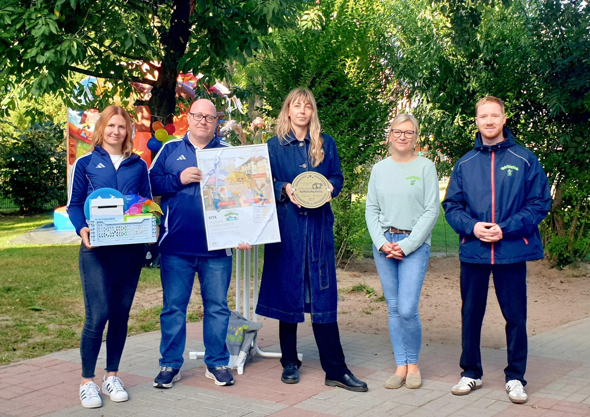 Bild: v l Frau Müller, Hr Kunze, Fr Piebenstock, Fr Rasenack, Hr Döser