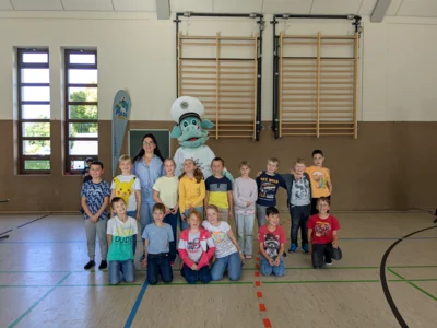Poldi mit unserer Klasse 3b 