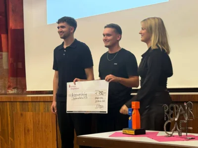 Freunde der Paddler im Ruderclub Grenzach &uuml;brreichen 750 EUR f&uuml;r ein gemeinsames Projekt  (Bild vergr&ouml;&szlig;ern)