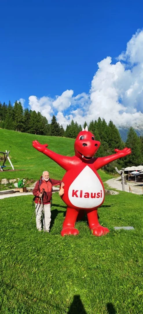 Bild: 30_Der Namensvetter von Klaus wurde von der Seilbahn oben nach unten zum Kinderbereich und Rodelbahn versetzt