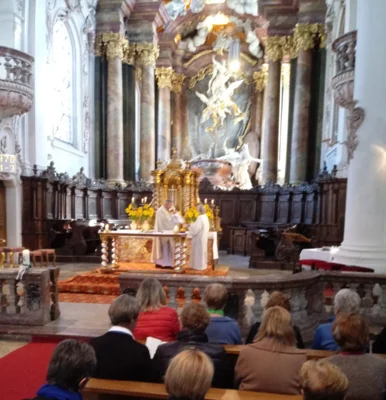 In der Asam-Kirche im Kloster Rohr feierten die Frauen gemeinsam eine feierliche Festmesse.  (Bild vergr&ouml;&szlig;ern)