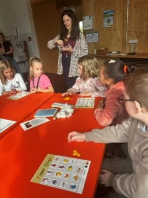 Foto des Albums: Besuch im Nawareum der Klassen 2a und 2b