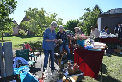 Foto des Albums: Trödelmarkt auf den Höfen im Eichenweg 2026