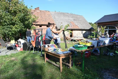 Foto des Albums: Trödelmarkt auf den Höfen im Eichenweg 2026