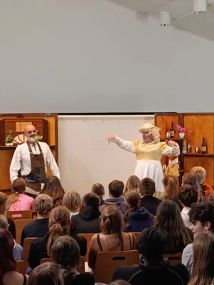 Foto des Albums: Murder, Mystery & a little Whisky – The Play Group zu Gast an unserer Schule
