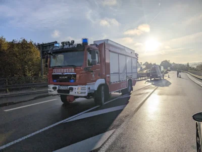Foto des Albums: VU 1 oder 2 PKW, Person eingeklemmt St2195 Richtung Naila
