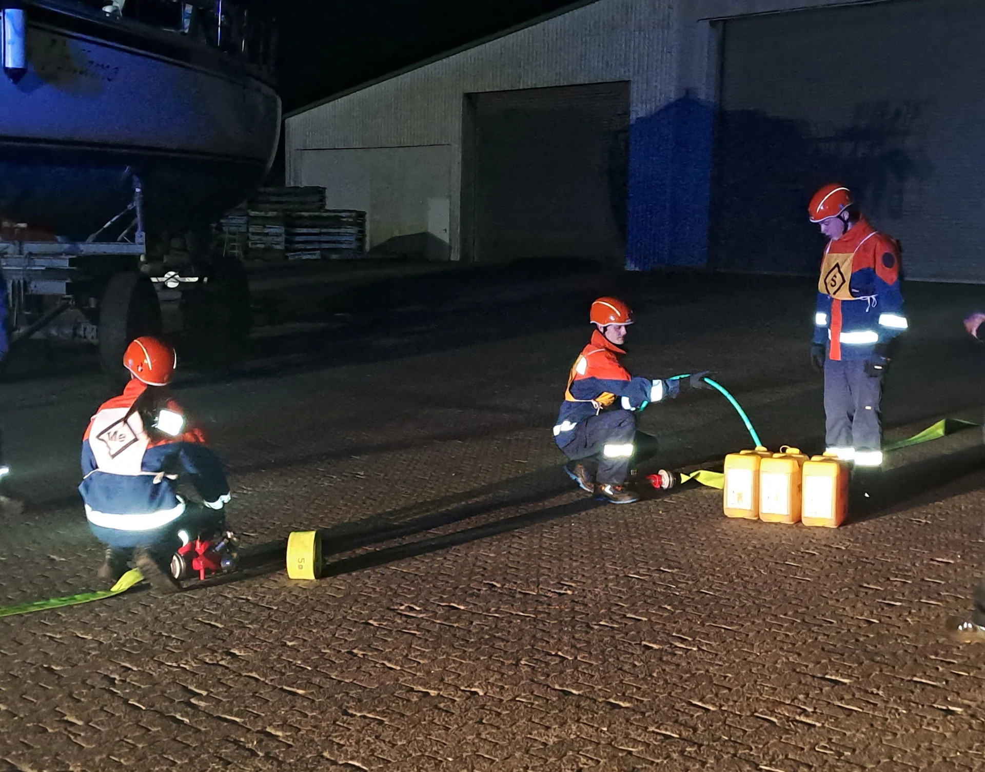 Bild: 6 Vorbereitung Einsatz Schaummittel