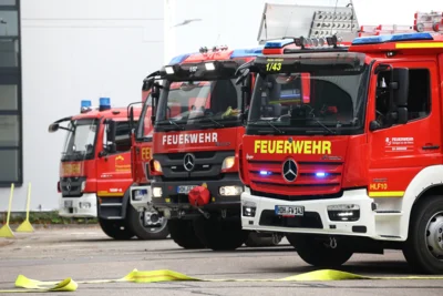 Feuerwehrfahrzeuge  (Bild vergr&ouml;&szlig;ern)