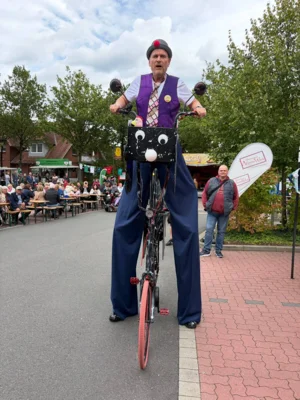 Clown Georg  (Bild vergr&ouml;&szlig;ern)