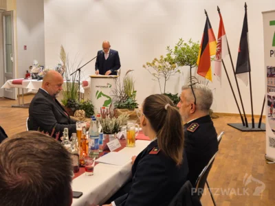 Foto des Albums: Treue Dienste: 30 Medaillen wurden 2026 vergeben