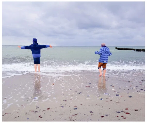 Kinder am Strand