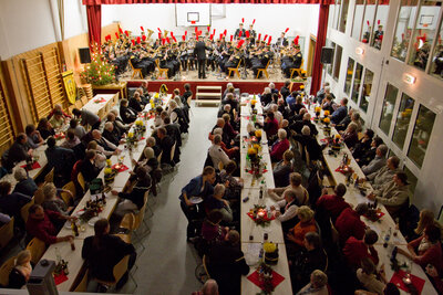 Barbarafeier 2016 in der vollbesetzten Gemeindehalle Wieden (Bild vergrößern)