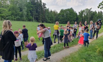 Kleinkinderwanderung Miltach (Bild vergrößern)
