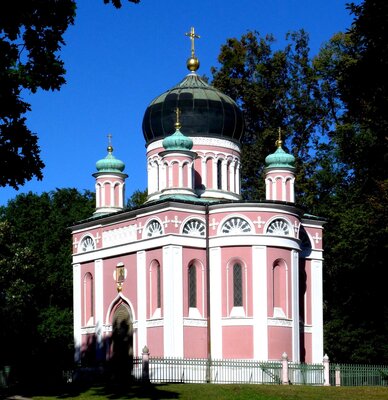 Die Russische Kirche des Heiligen Alexander Newski von Südosten, Aufnahme: A. Kitschke, 2016 (Bild vergrößern)