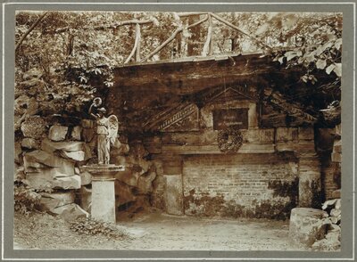 Als Ort für die Lesung ist das Tempelchen am Grottenberg vorgesehen, hier eine historische Aufnahme von ca. 1920 (Bild vergrößern)