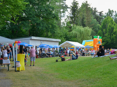 Das Gelände des Herbertbades war zum Kinderfest 2022 gut gefüllt. (c) Stadtverwaltung