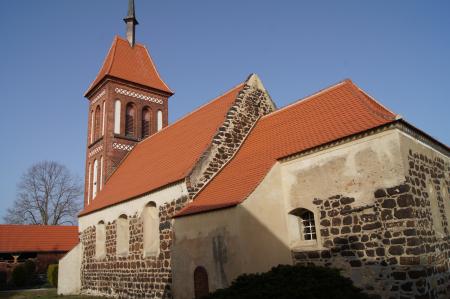 Evangelische Kirche Gruhno (Bild vergrößern)