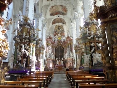 Kath. Stiftskirche - Foto Besucherinformation Neuzelle (Bild vergrößern)