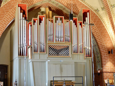 Die Nussbücker-Orgel der Plauer Kirche (Bild vergrößern)