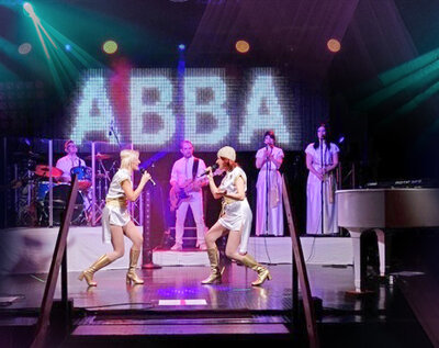 ABBA – The Tribute Concert performed by ABBAMUSIC, Foto: Sandra Doß (Bild vergrößern)