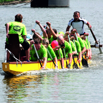 Drachenbootrennen am Elbebadetag, Bild: Freizeitpark Wittenberge (Bild vergrößern)
