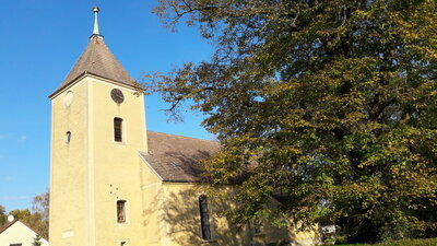 Kirche Bomsdorf - Fotograf Besucherinformation Neuzelle (Bild vergrößern)