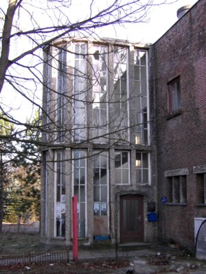 Gebäude der ehemaligen SED-Parteischule (Foto: Ingo Saupe, 2008) (Bild vergrößern)