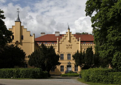 Schloss Nennhausen (Bild vergrößern)