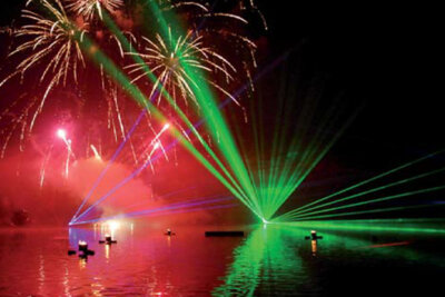 Großes Feuerwerk mit Lasershow am Samstag (Foto: Stadtwerke Schneeberg) (Bild vergrößern)