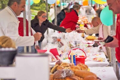 Straßenfest am Friedensring | Foto: Wohnungsbaugesellschaft Bergstadt Schneeberg mbH (Bild vergrößern)
