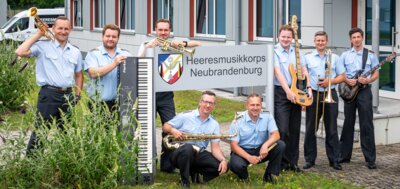 Tanz-Combo Heeresmusikkorps Neubrandenburg (Bild vergrößern)