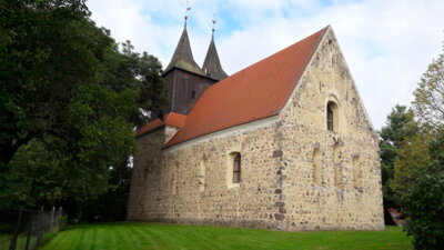 Außenansicht der Evangelischen Kirche in Möbiskruge - Fotograf Besucherinformation Neuzelle (Bild vergrößern)